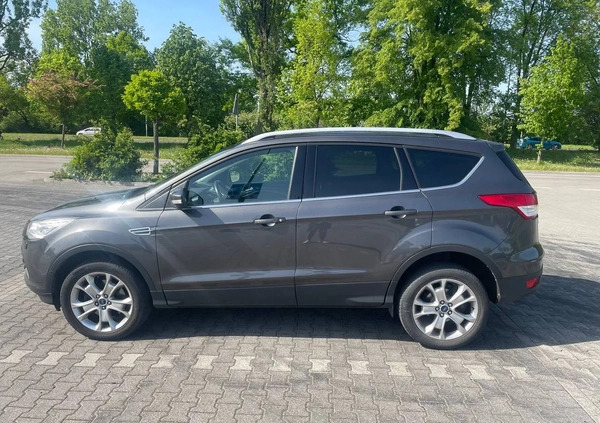 Ford Kuga cena 55000 przebieg: 105500, rok produkcji 2015 z Kraków małe 667